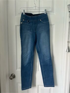 Women’s Skinny Jeans in Medium Blue Stretch Denim